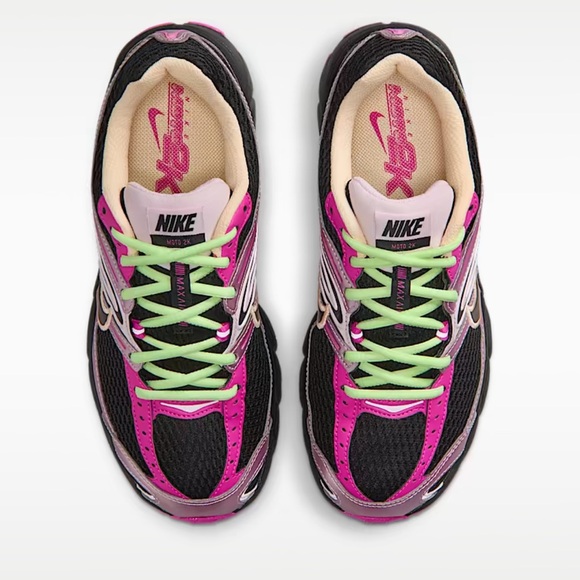 Nike Air Max Moto 2K - Picture 2 of 4